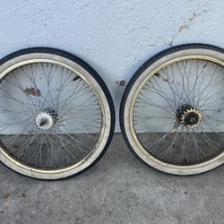 Lowrider bike crossed lace spokes rims