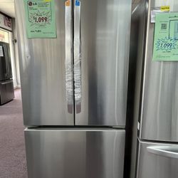 Promoting!Refrigerator, 33’wide Stainless W/ Ice LG Fridge New Scratch Dents
