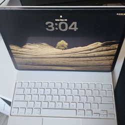 iPad Pro 12.9" 4th Gen 512GB + Magic Keyboard – Paperlike Screen Protector