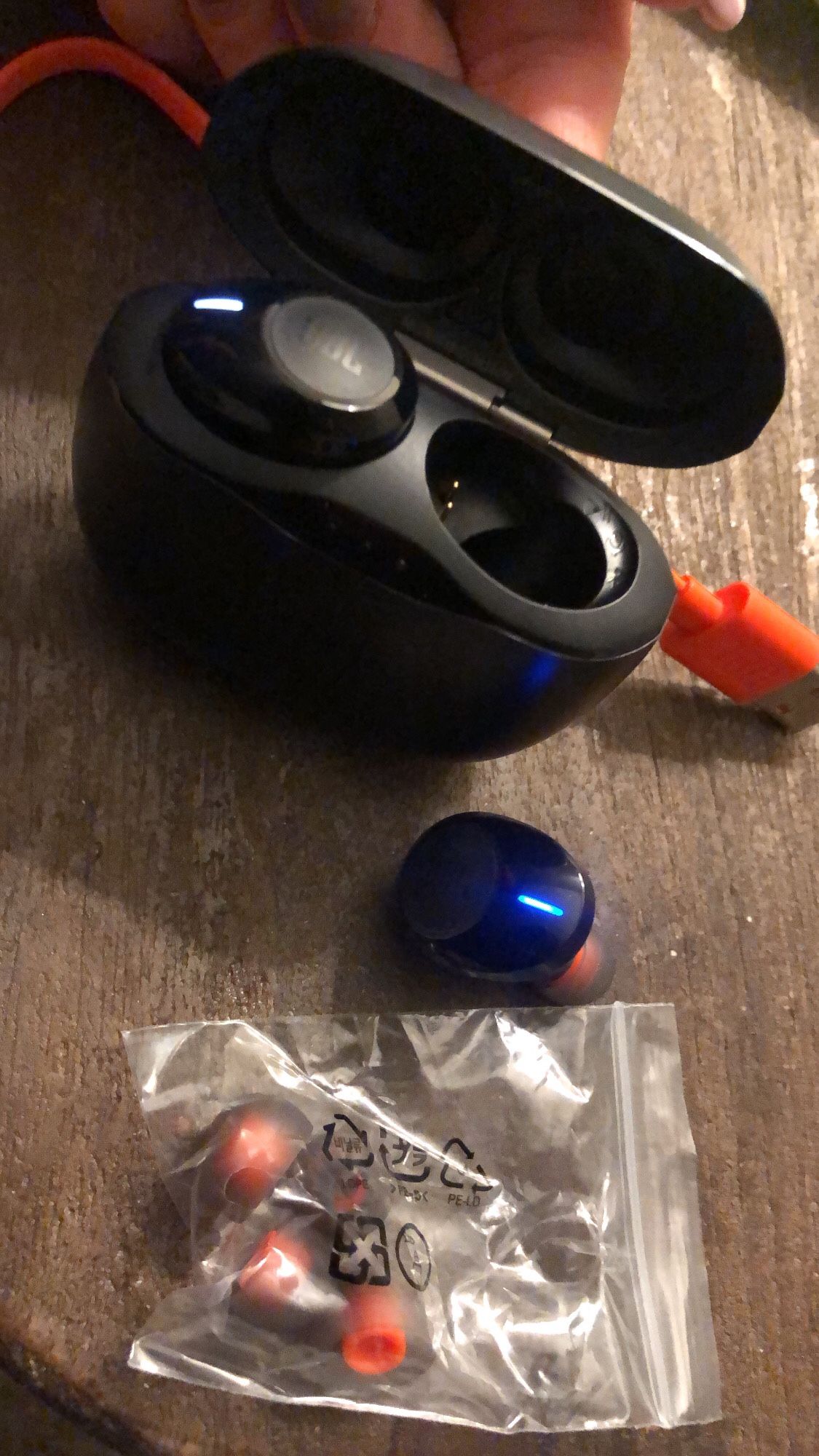 JBL Wireless headphones