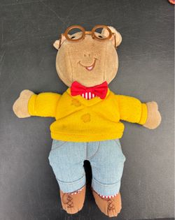 Arthur Plush