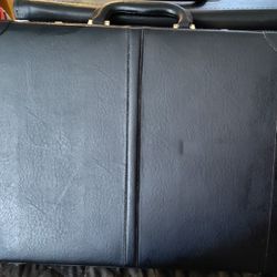 Nice Basic Black Briefcase 
