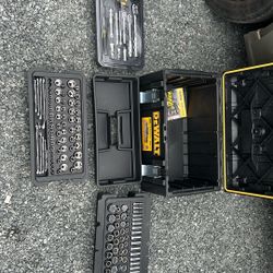 DeWALT 226 Pc/p Mechanics Tool Set