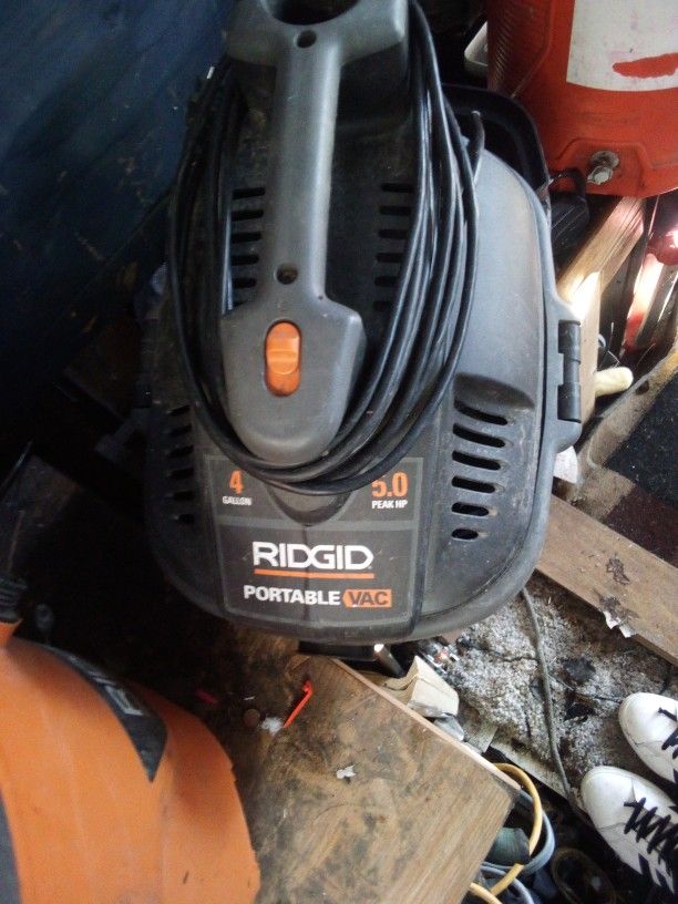Ridged Portable Vacuum