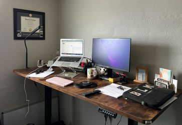 Standing Desk - WFH, College Studies, Gaming, Podcasting