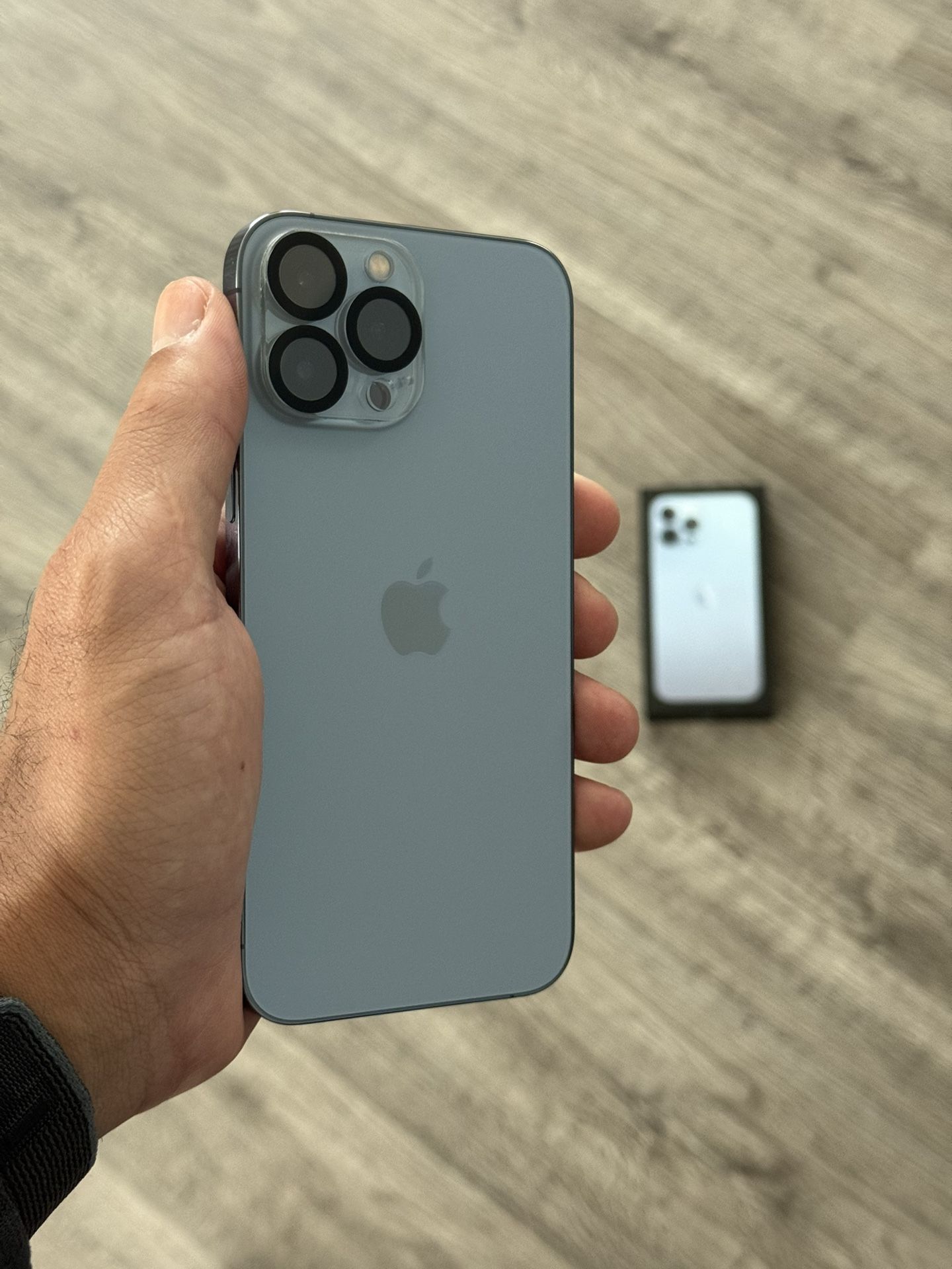 iPhone 13 Pro Max UNLOCKED - 128GB- Blue