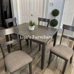 Kitchen Table With Four Matching Chairs..(Check Out My Profile) $250