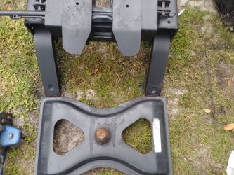 Boss fifth wheel hitch never used with gooseneck plate included asking 250