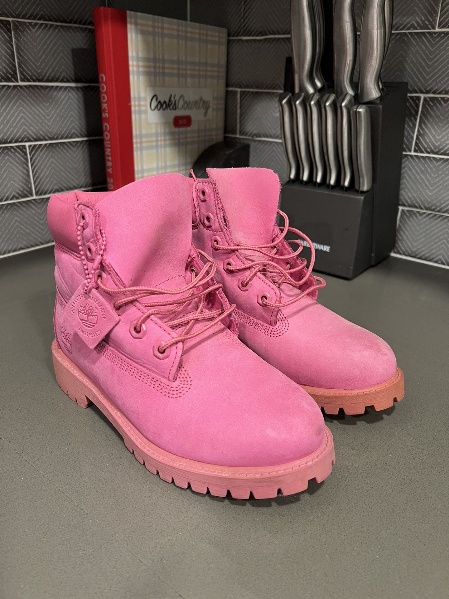 Pink Timberland Boots for Sale in Everett, WA - OfferUp