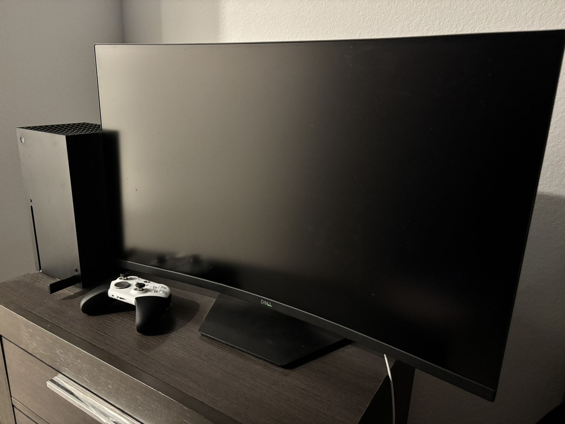 Xbox Series X & Dell Curve Gaming Monitor