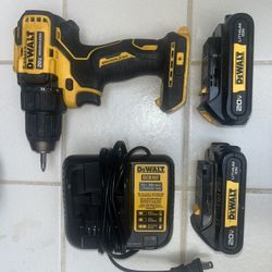 Dewalt Tool Drill W/ Two Batteries ⚒️ 