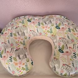 Like New Boppy