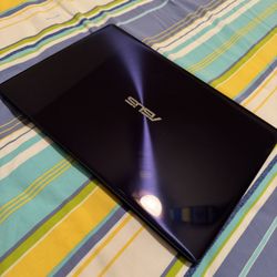 ASUS - Zenbook 13.3" Touch-Screen Laptop - Intel Core i5 - 8GB Memory - NVIDIA GeForce MX150