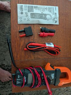 Klein CL800 AC/DC Auto-Ranging Digital Clamp Meter used