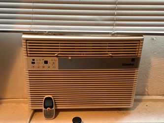 Danby Window Unit with remote. Works great!