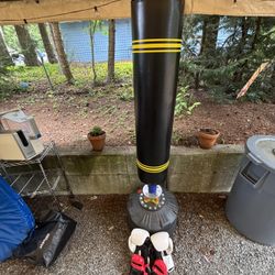 Boxing Bag, free Gloves 