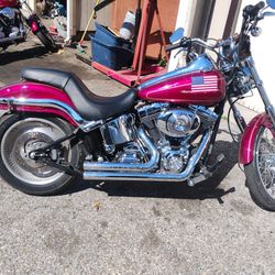 O5 Harley Davidson Soft tail Duce Fuel Injected