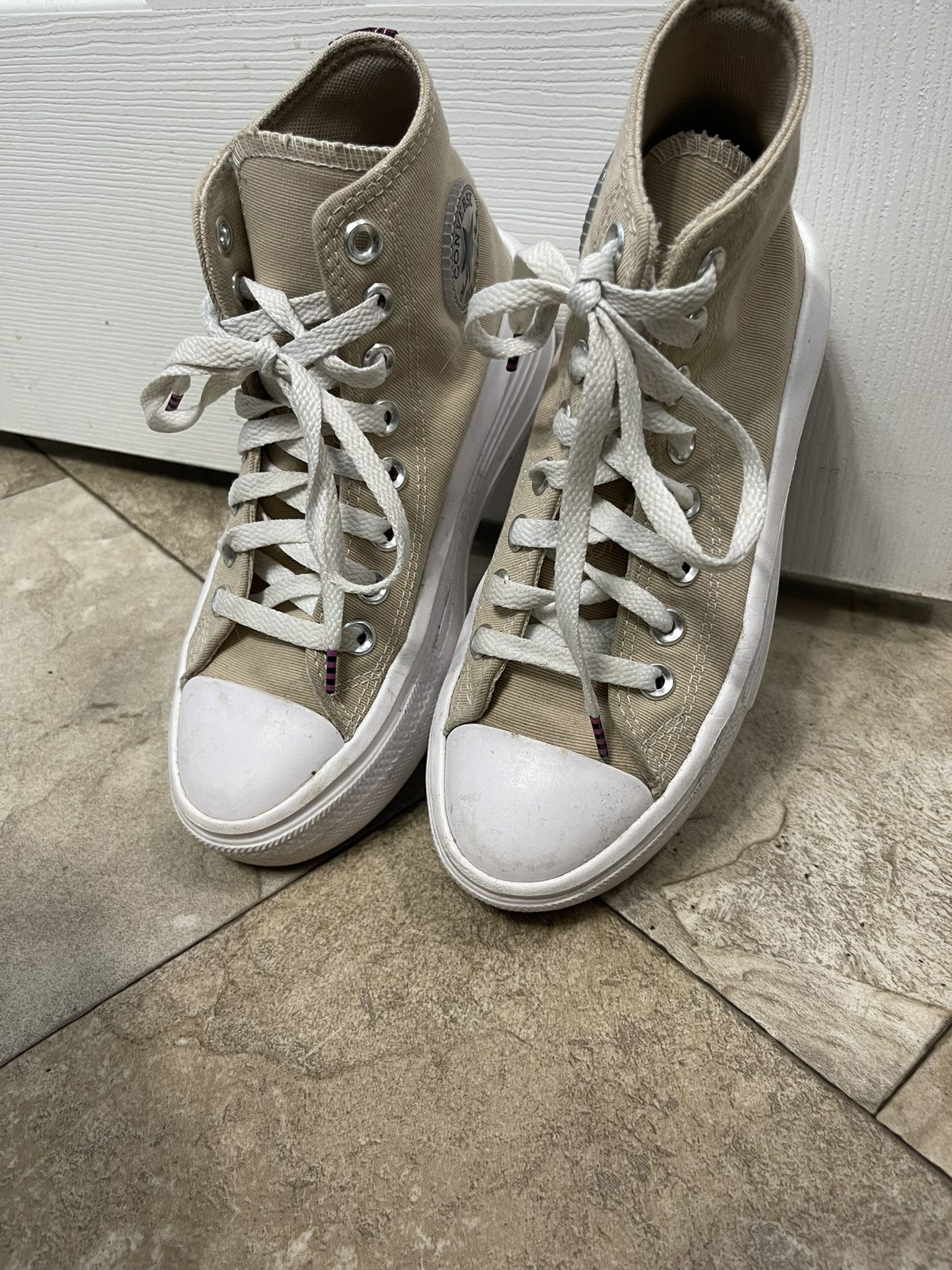 Converse Shoes Girls Size 5