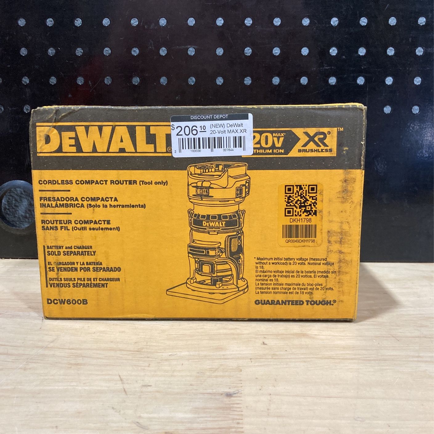 DEWALT 20V MAX XR Cordless Brushless Fixed Base Compact Router (Tool Only)  for Sale in Phoenix, AZ OfferUp