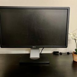 Dell 24” Monitor, Stand and Cables Included