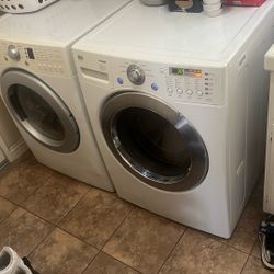 Washer And Dryer Set 300$ Or Best Offer 