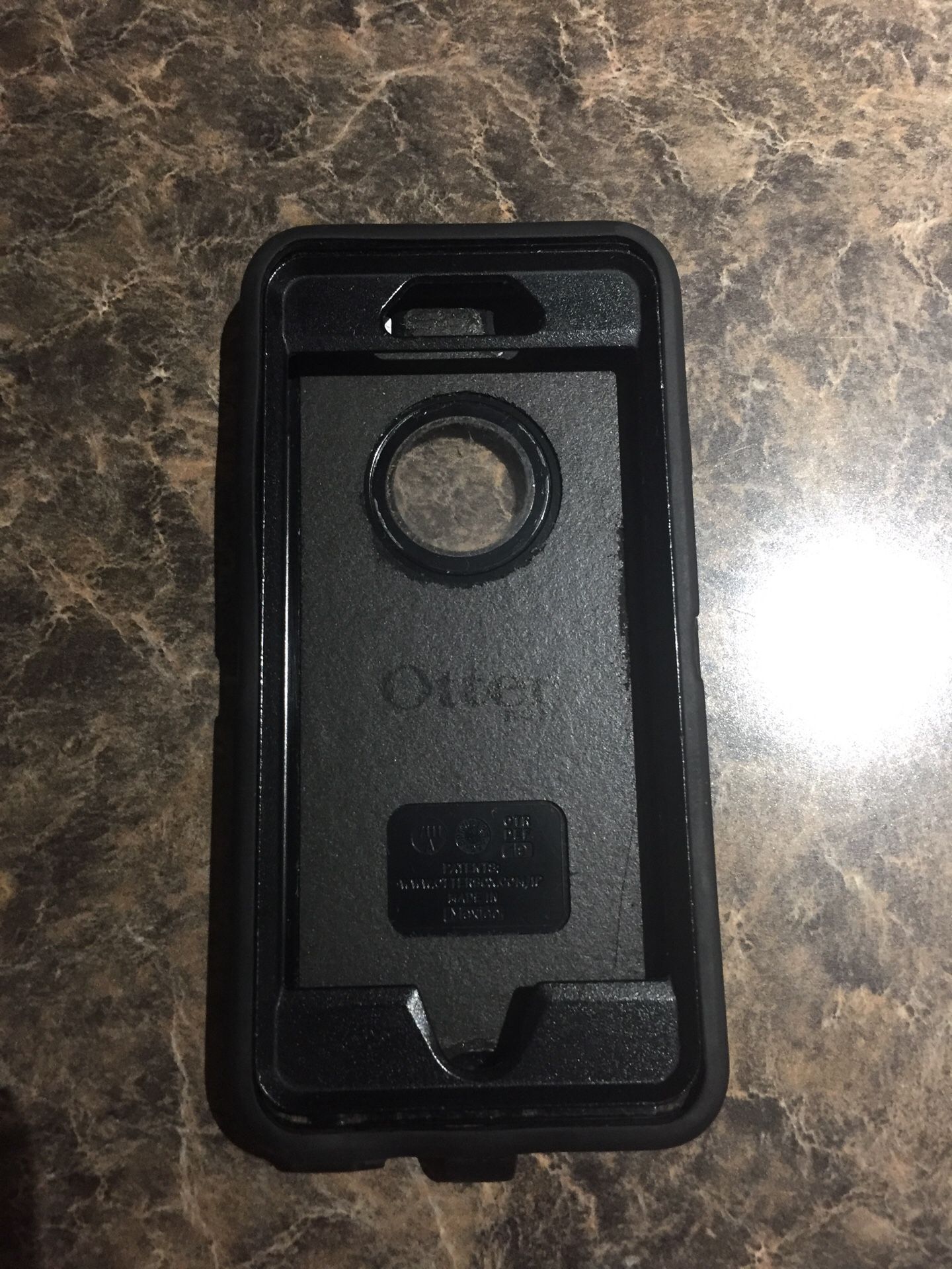 iPhone 6 OtterBox defender case $10