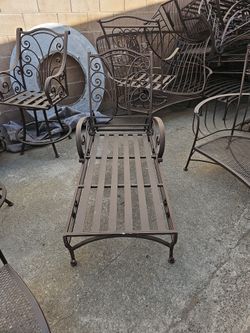 Iron Outdoor Lounge Chair