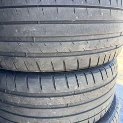 (2) 215/40R18 PAIR OF USED TIRES MICHELIN 4S 60% LIFE !!