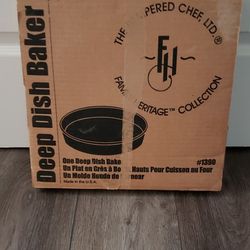 Deep Dish Baker with Scraper tool