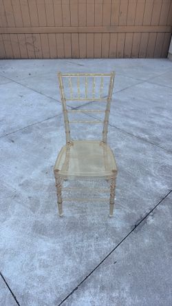 Resin Chiavari chair