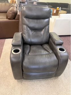 Jabarr beyond leather recliner