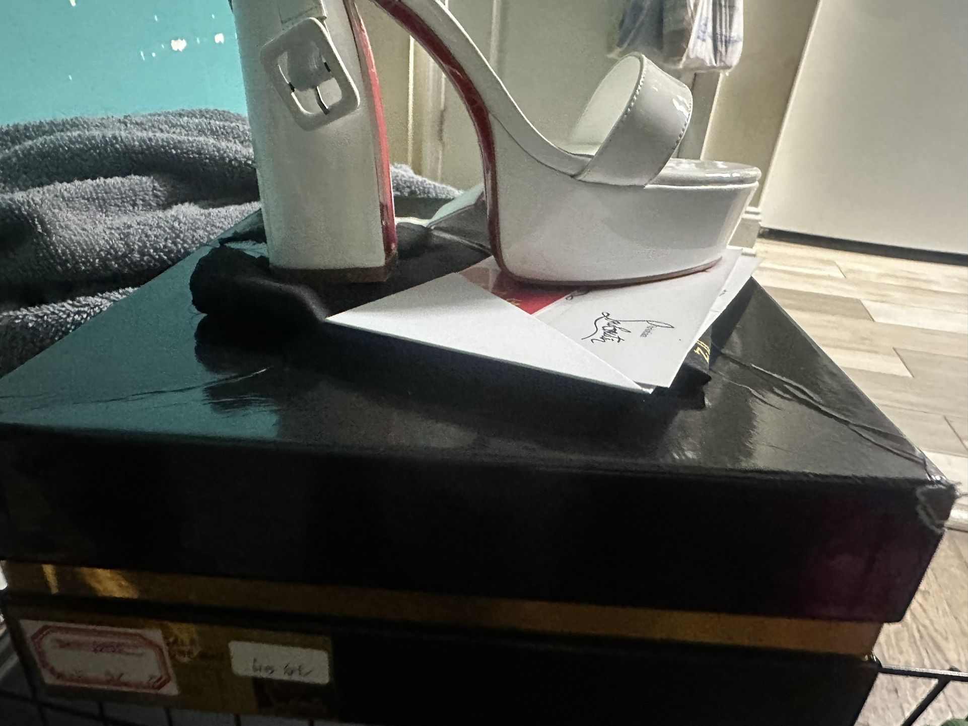 BRAND NEW CHRISTIAN LOUBOUTIN HEELS 