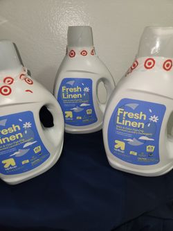 Set Of 3 Up & Up Laundry Detergent 92 Oz Each/ Set De 3 Botellas De Javon Para Lavar Ropa 