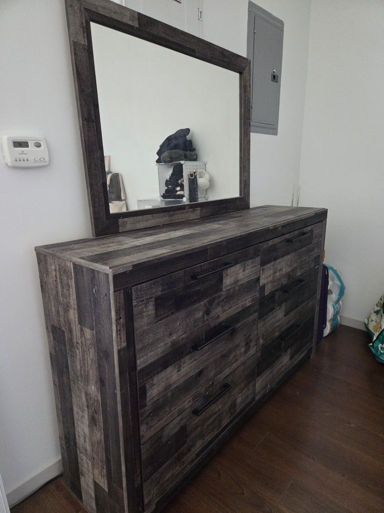 Dresser