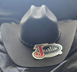 Justin 7 1/2 Brand New