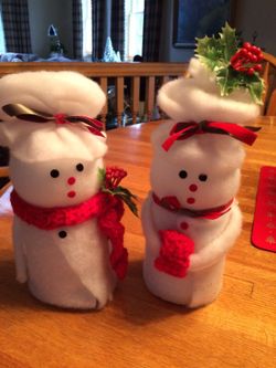 Little snowmen made from felt
