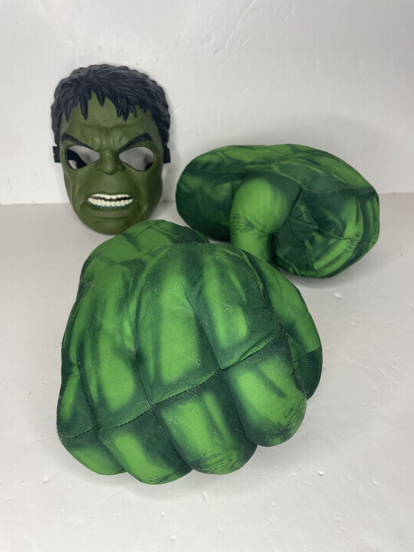 Hulk Hands & Mask