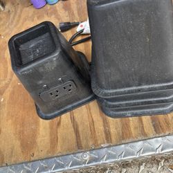 High Risers For Bed With 2 Outlet Plugs. 