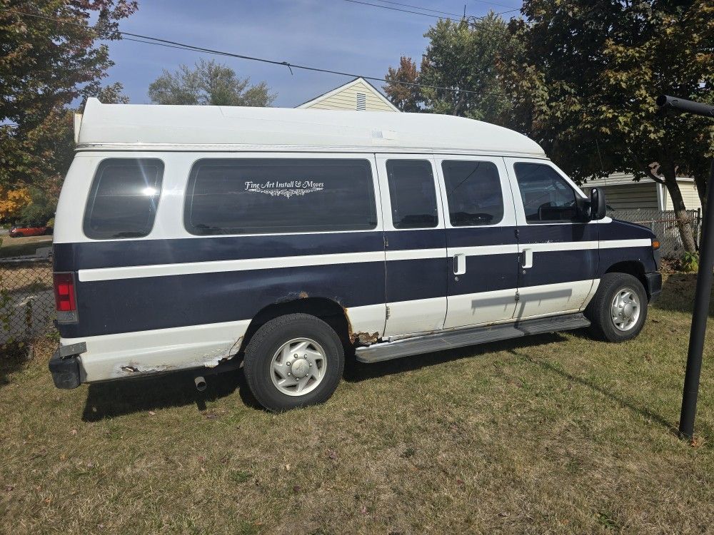 2008 Ford E-250