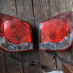 13 Chevy Cruze Taillights 