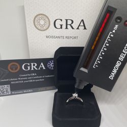 VVS1 Moissanite  Engagement Ring