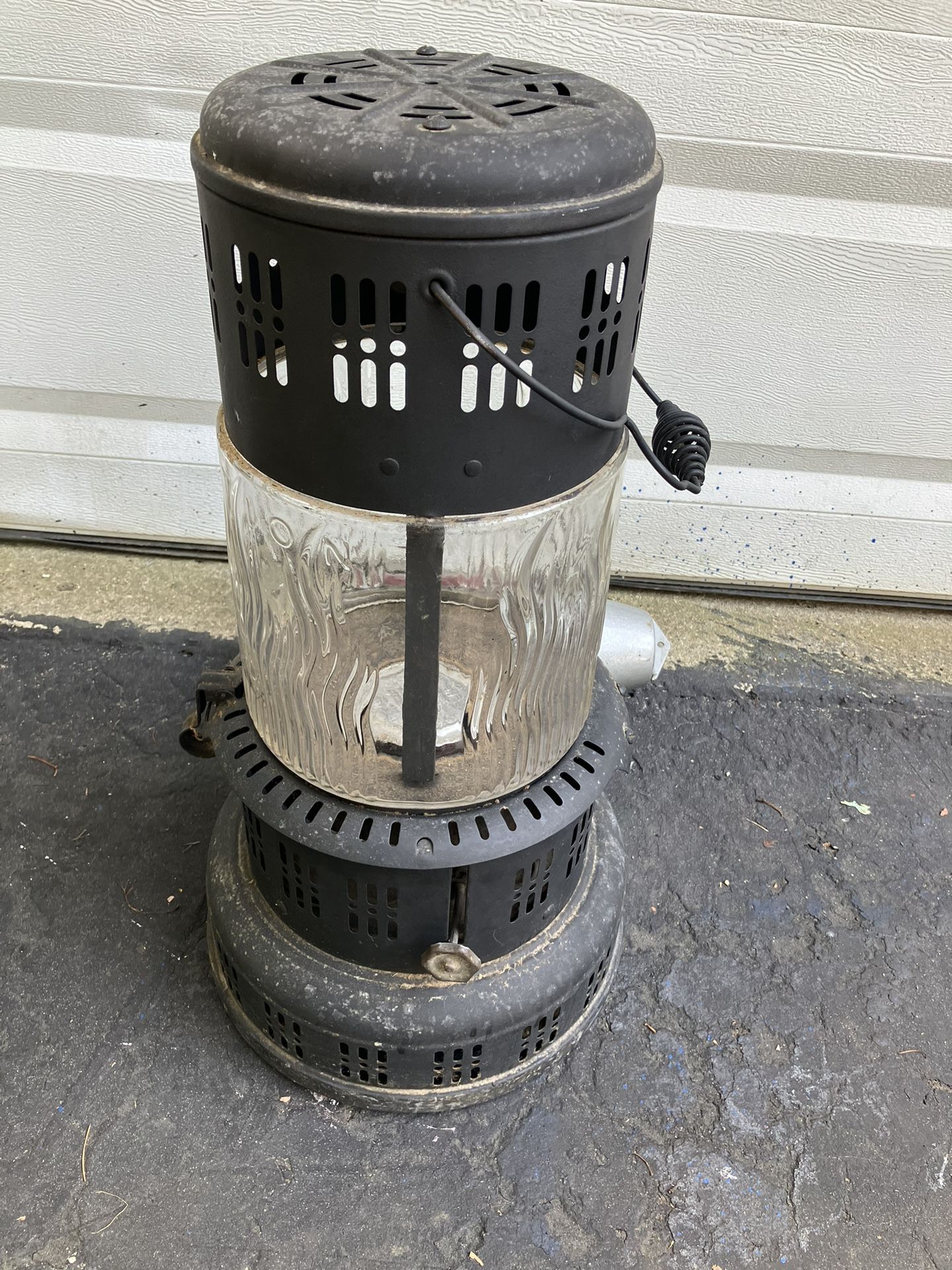 Antique vintage perfection Kerosene Heater, Pyrexx Glass Globe, Rare Version