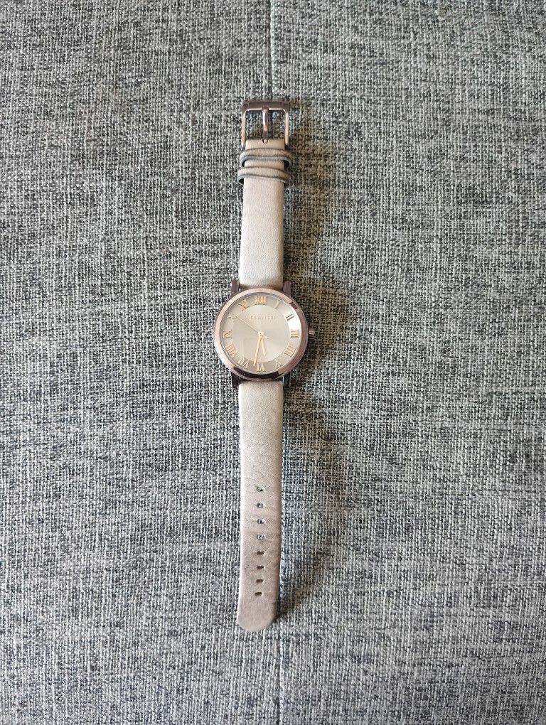 MICHAEL KORS Women's Norie Sable IP Latte Beige Leather Rose Gold WATCH MK2621
