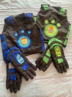 Wild Kratts kids costumes!!