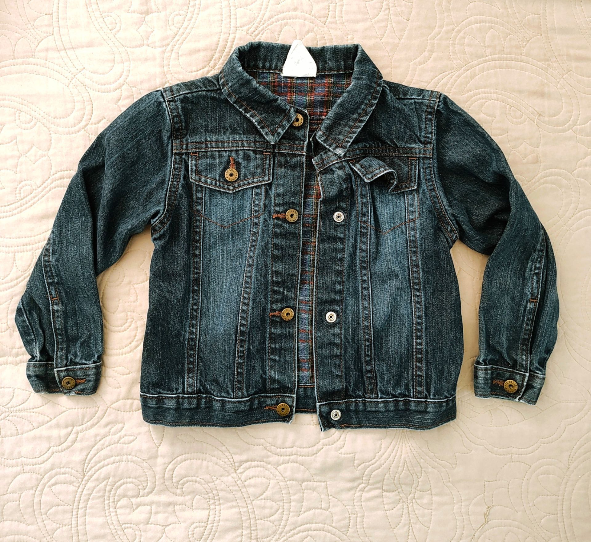 Boys jean jacket size 5 Fontana pickup.