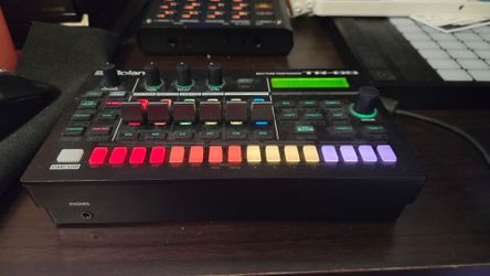 Roland TR6S Drum Machine