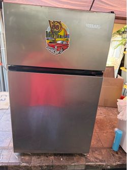 Mini refrigerator