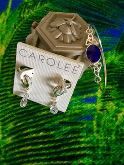 🌿🦋🌿 Beautiful Silver & crystals jewelry to chose from / Earrings $30 and Lapis gemstone Bracelet $35 🌿🦋🌿