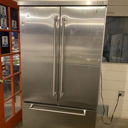 Refrigerator Kitchenaide 