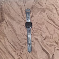 Fit Bit Versa 2